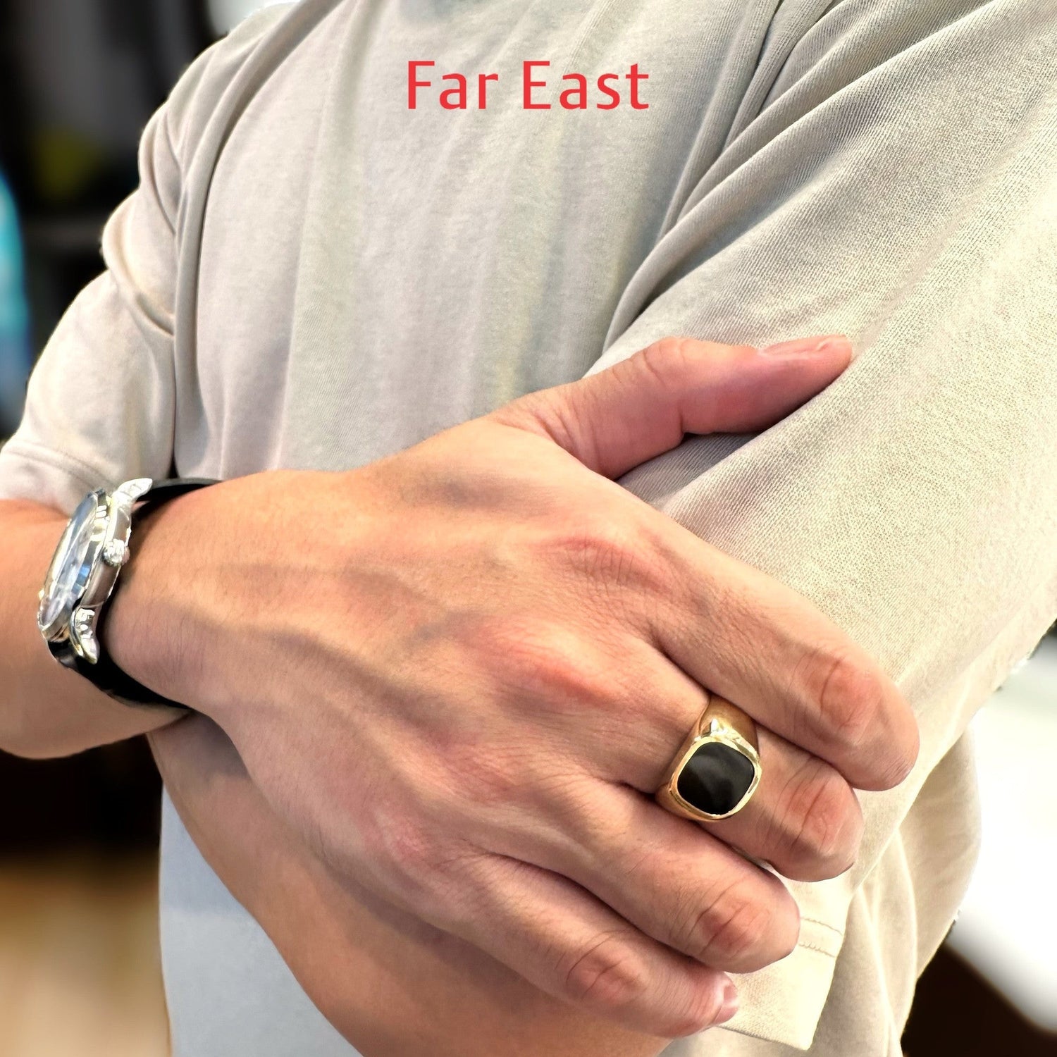 9K/375 Yellow Gold Onyx Signet Ring