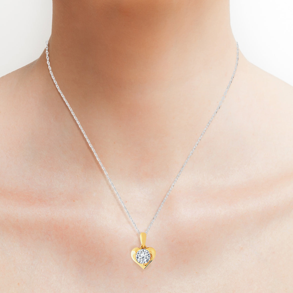 9K (375) Yellow Gold Ladies/ Women Heart Shaped Round Cubic Zirconia Pendant