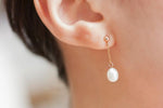 14K (585) Yellow Gold Ladies/ Women Cultured Pearl Dangling Earrings