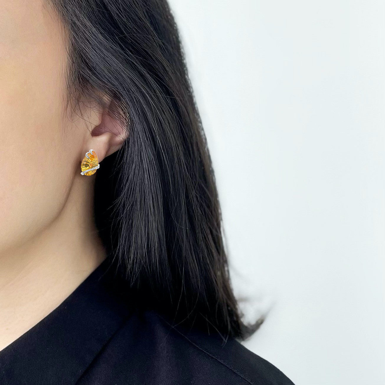 18K/750 White Gold Pear Citrine Diamond Earrings
